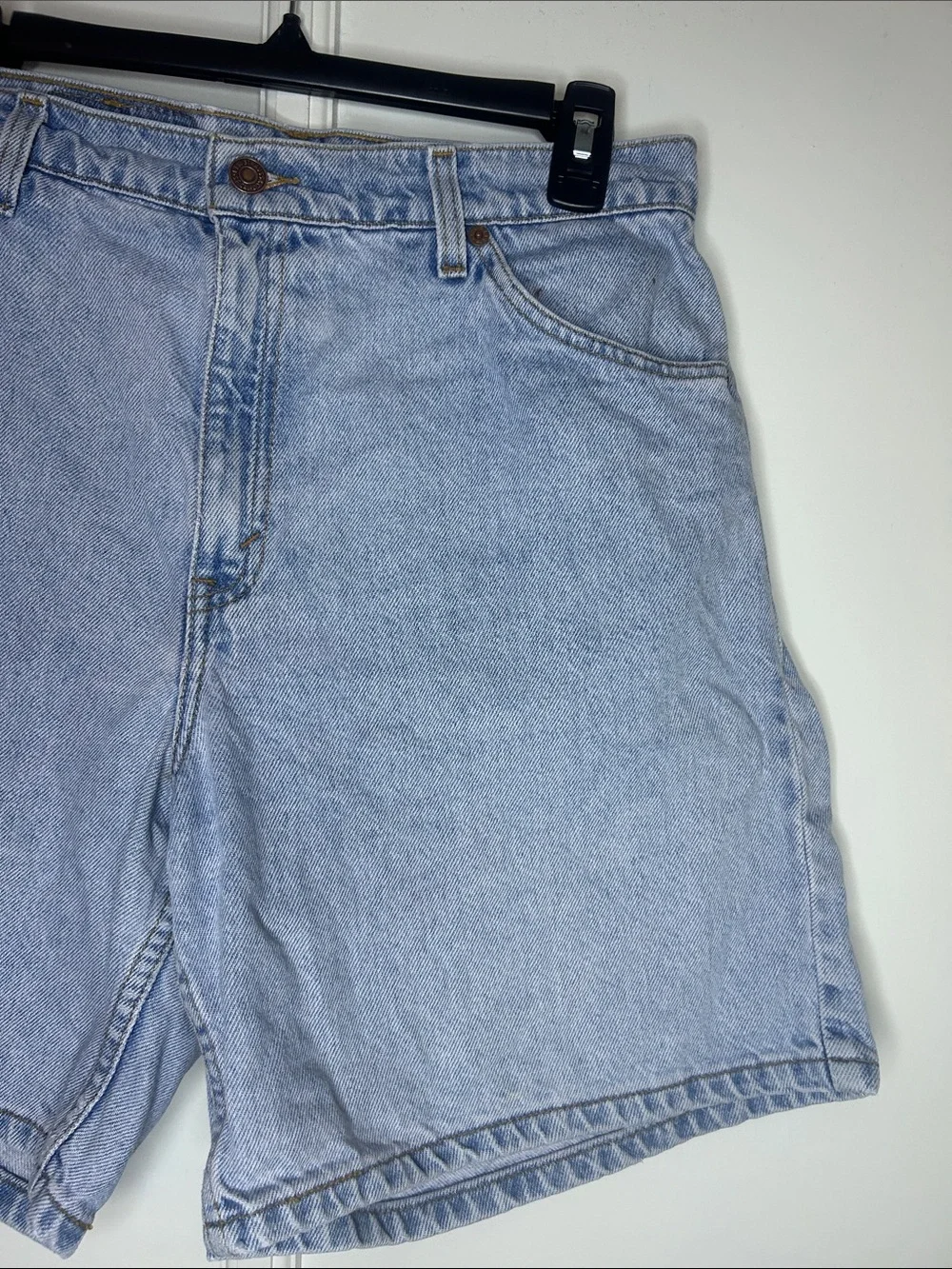 Vintage 90s Levi's Light Wash Denim Shorts | High Rise Mom Shorts | Orange Tab - Picture 5 of 12